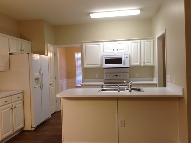 Foto del edificio - 8510 Heron Glen Dr