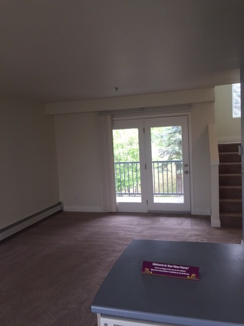 Building Photo - 10659 Spruce View Loop