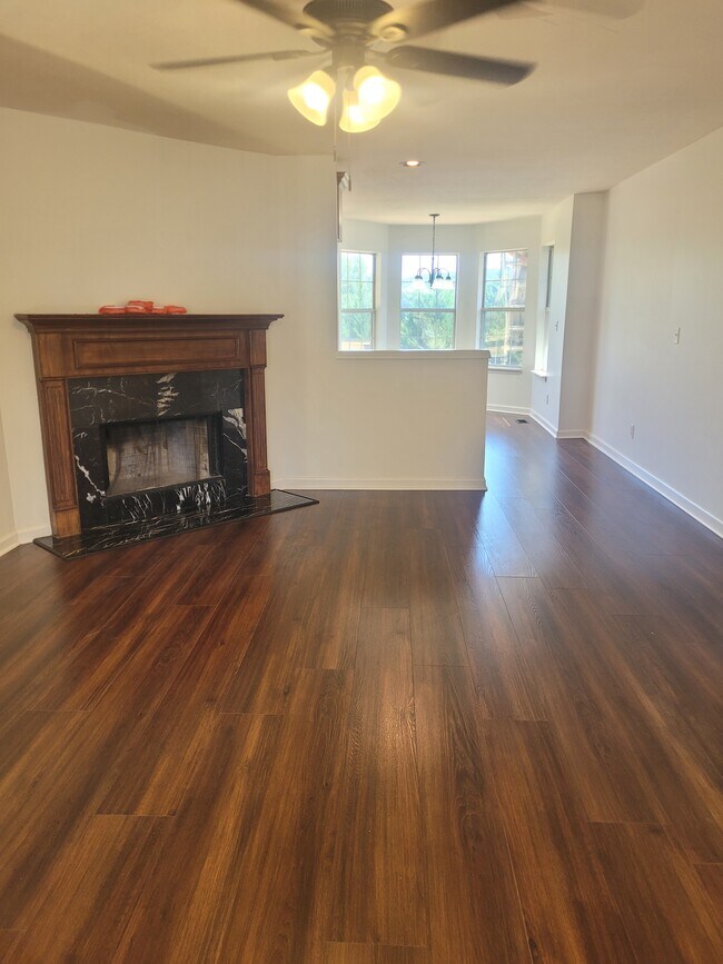 Livingroom - 250 Alex Ln