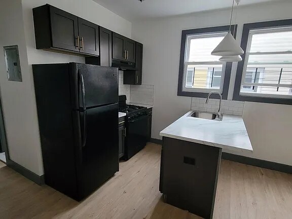 Foto del edificio - 226-228 Alexander St