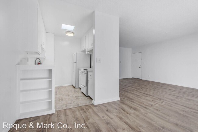 Building Photo - 1 br, 1 bath Apartment - 3625 Mentone Aven...