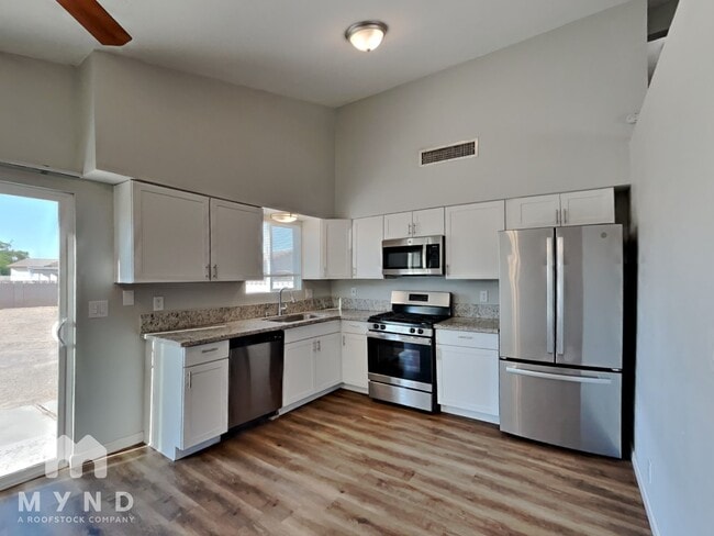 Building Photo - 3997 Timberlodge Ln