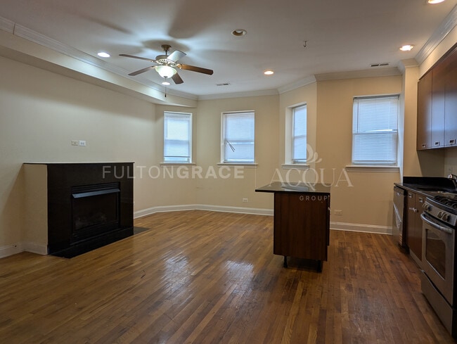 Building Photo - 6935 N Oakley Ave