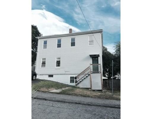 Primary Photo - 18 Ridge St