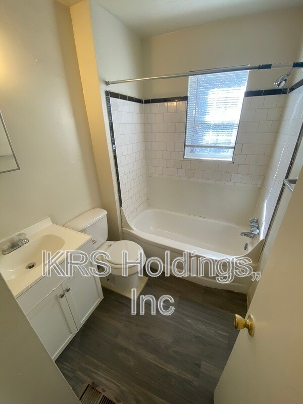 Foto del edificio - 712 E 19th St