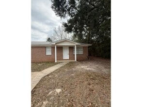 Building Photo - 2605 Talbert St