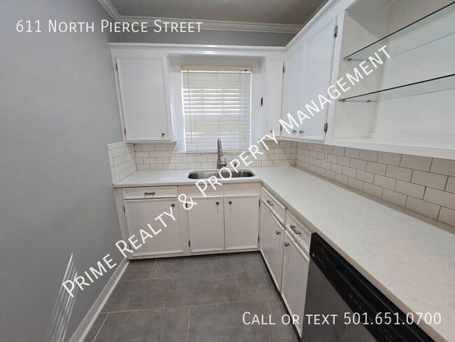 Building Photo - 611 N Pierce St