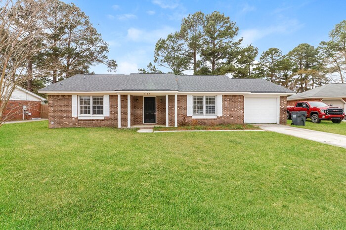 Primary Photo - Charming Brick Home in Summerville