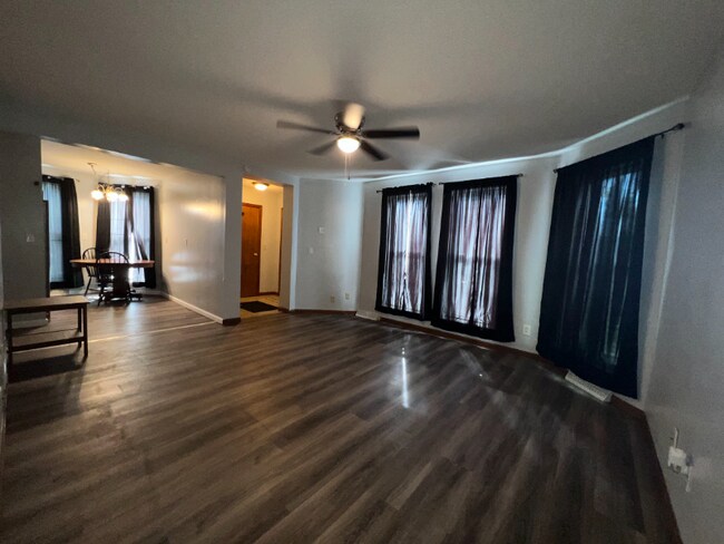 Foto del edificio - 1794 Livingston Ave