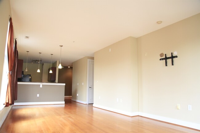 Foto del edificio - Ideal corner unit! 2bd/2bth home overlooki...