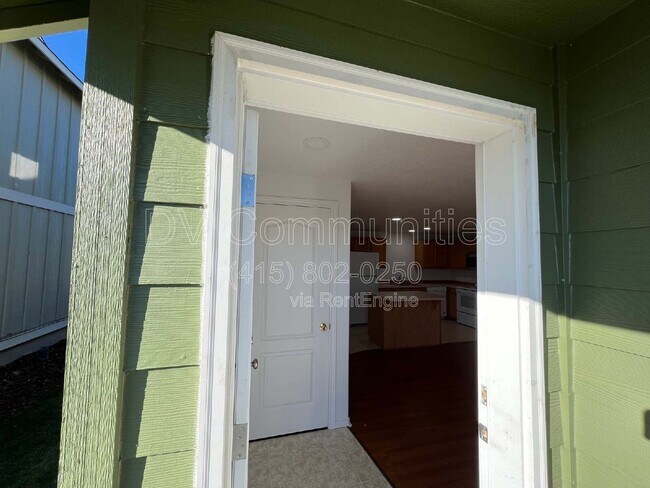 Foto del edificio - 2521 NW Cedar Ave