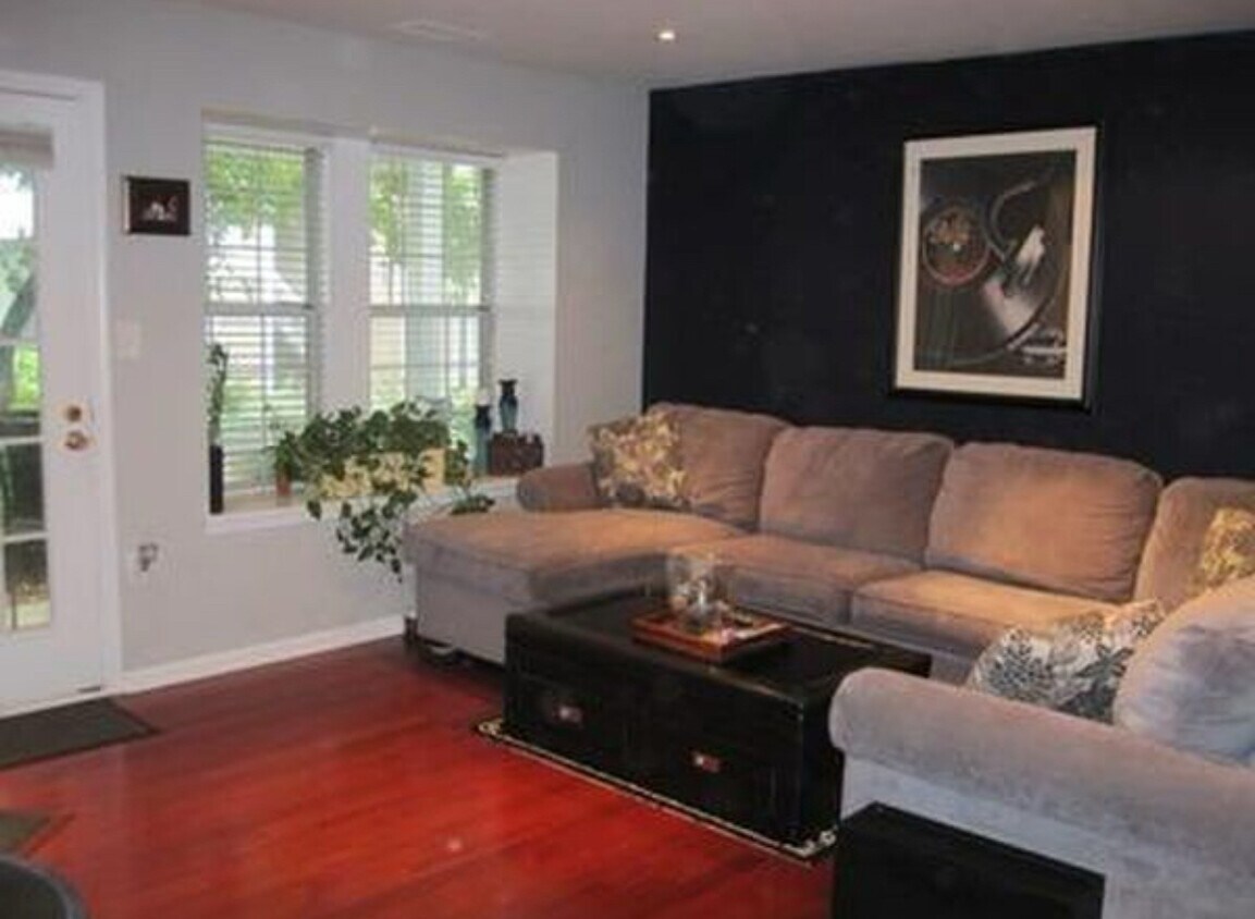 Foto principal - 4550 28th Rd S