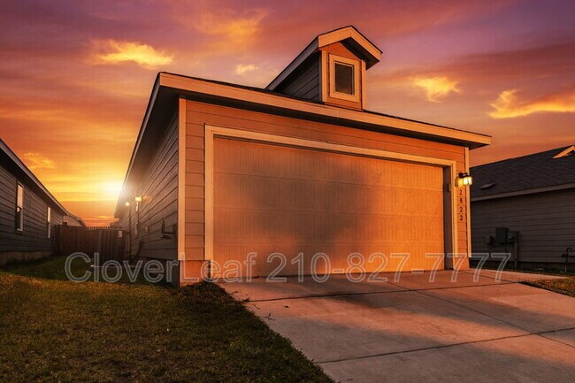 Foto del edificio - 2822 Millikan Dr