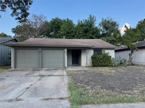 Building Photo - 4418 Dove Dr