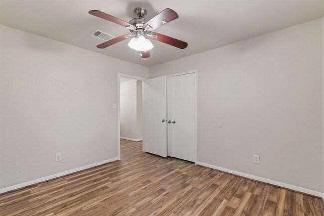 Foto del edificio - 17923 Beaver Creek Dr