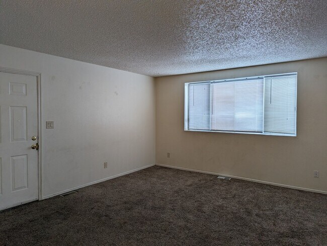 Building Photo - 247 N 200 E