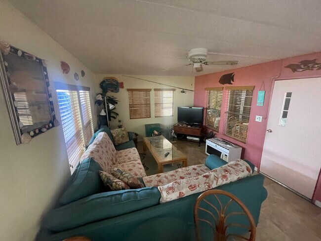 Foto del edificio - 710 N Silver Cir