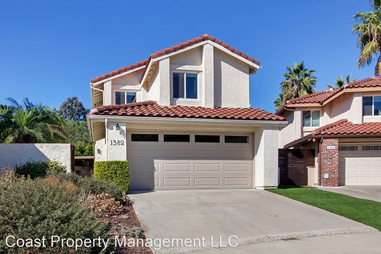 Primary Photo - 3 br, 2.5 bath House - 1382 Felipe