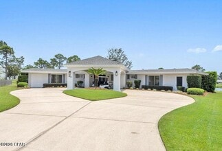 Building Photo - 628 Amberjack Dr
