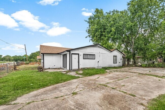 Foto del edificio - 4726 Angleton St