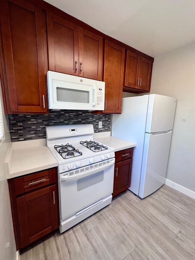 Building Photo - Remodeled Central Phoenix Apartment