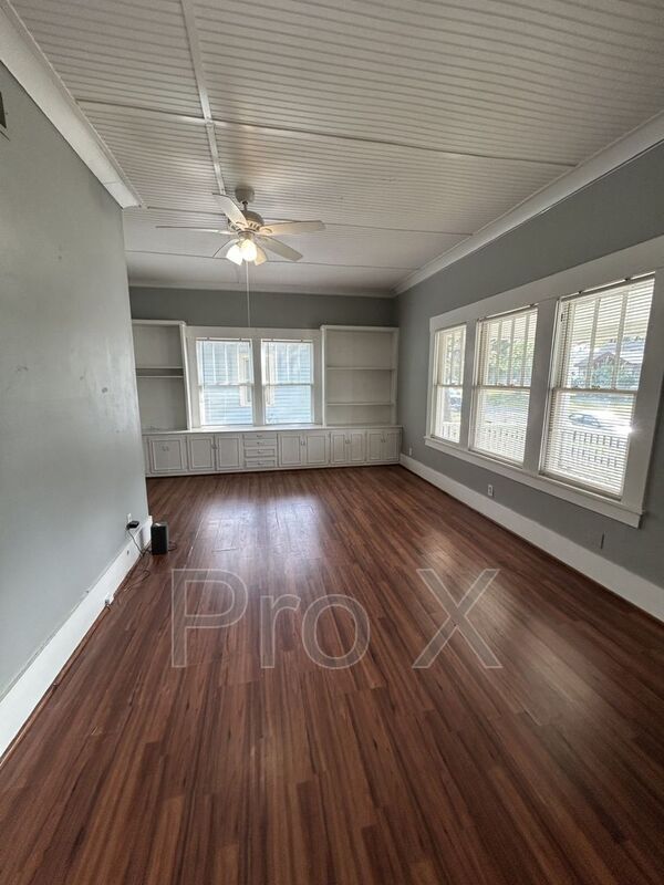 Foto del edificio - 112 Potlizer