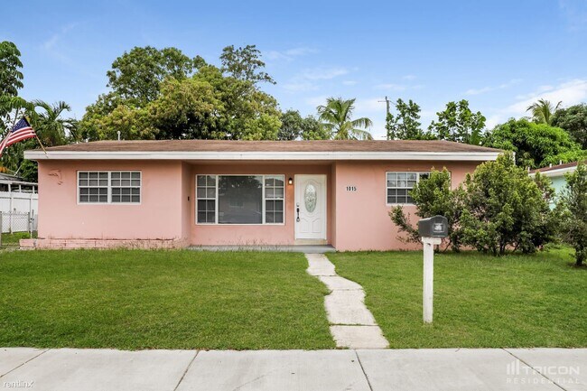 Building Photo - 1015 NW 130th St