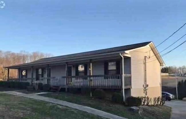 Building Photo - 3752 Reeds Chapel Rd