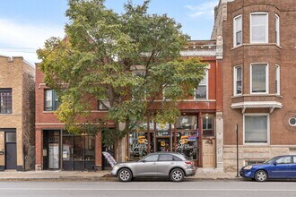 Building Photo - 2139 W Chicago Ave