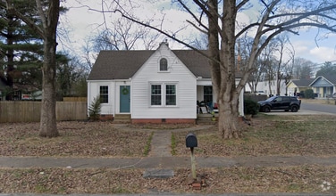 Building Photo - 200 S Bilbro Ave