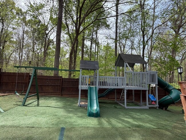 Photo - 3246 Woodside Ave House