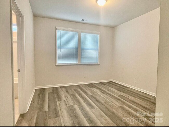 Building Photo - 15034 Cordelia Dr