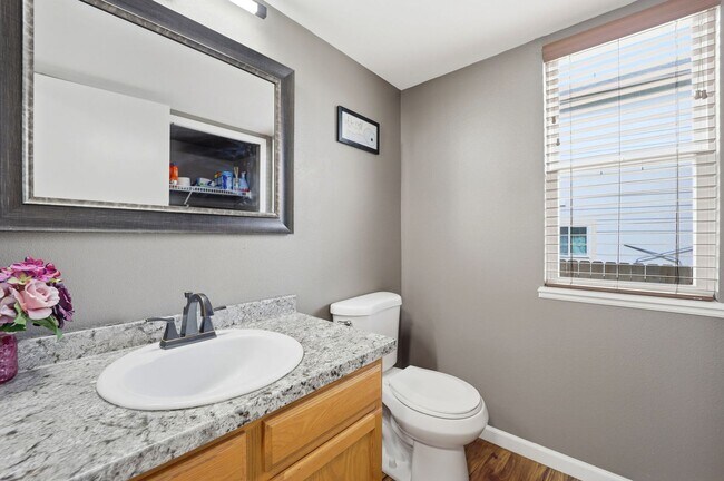 Foto del edificio - 1108 Scarlet Oak Dr