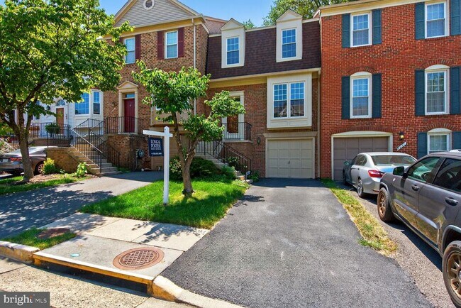 Foto del edificio - 4231 Sleepy Lake Dr