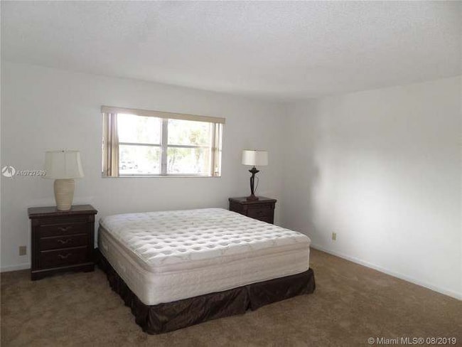 Foto del edificio - 4851 NW 21st St