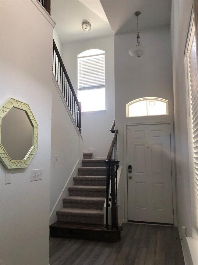 Foto del edificio - 1200 Avani Brook Ln