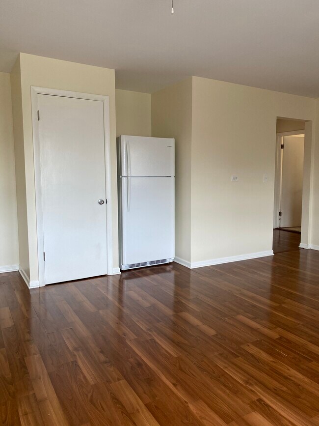 8246 W Grand Ave Unit 2f, River Grove, IL 60171 8246 W Grand Ave