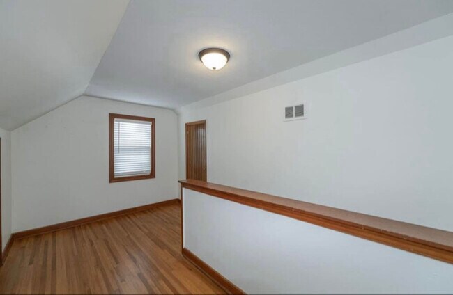 Foto del edificio - 1015 8th Ave NW