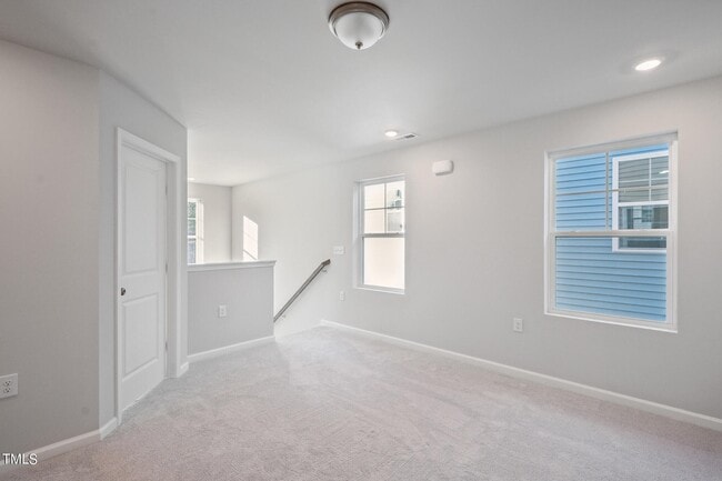 Building Photo - 390 Glacier Lake Dr
