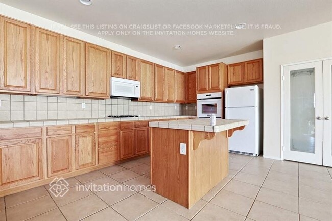 Building Photo - 2533 Carolyn Dr