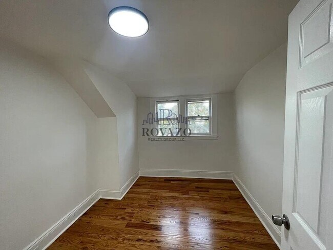 Foto del edificio - 1419 Hiawatha Ave