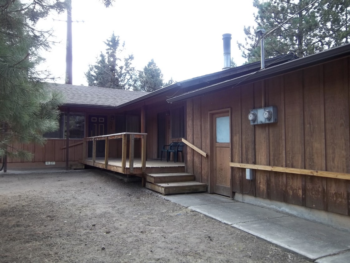 3141 NW Thurston Ave Unit 10831 Thurston, Bend, OR 97703 Room for