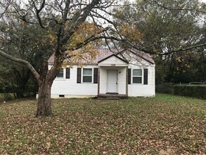 Building Photo - 1224 Greenfield Dr