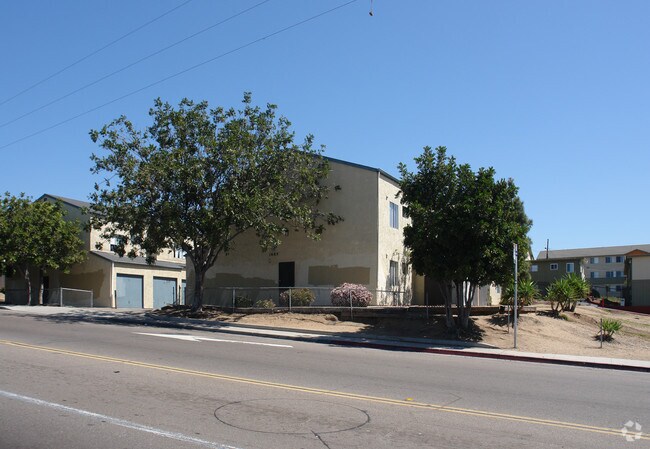 Foto del edificio - 1645-1685 S 43rd St