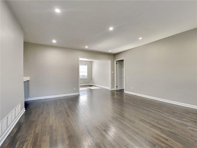 Foto del edificio - 425 Lindbergh Drive NE