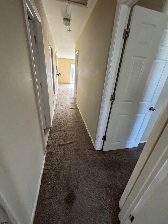 Foto del edificio - 342 Hampshire Dr