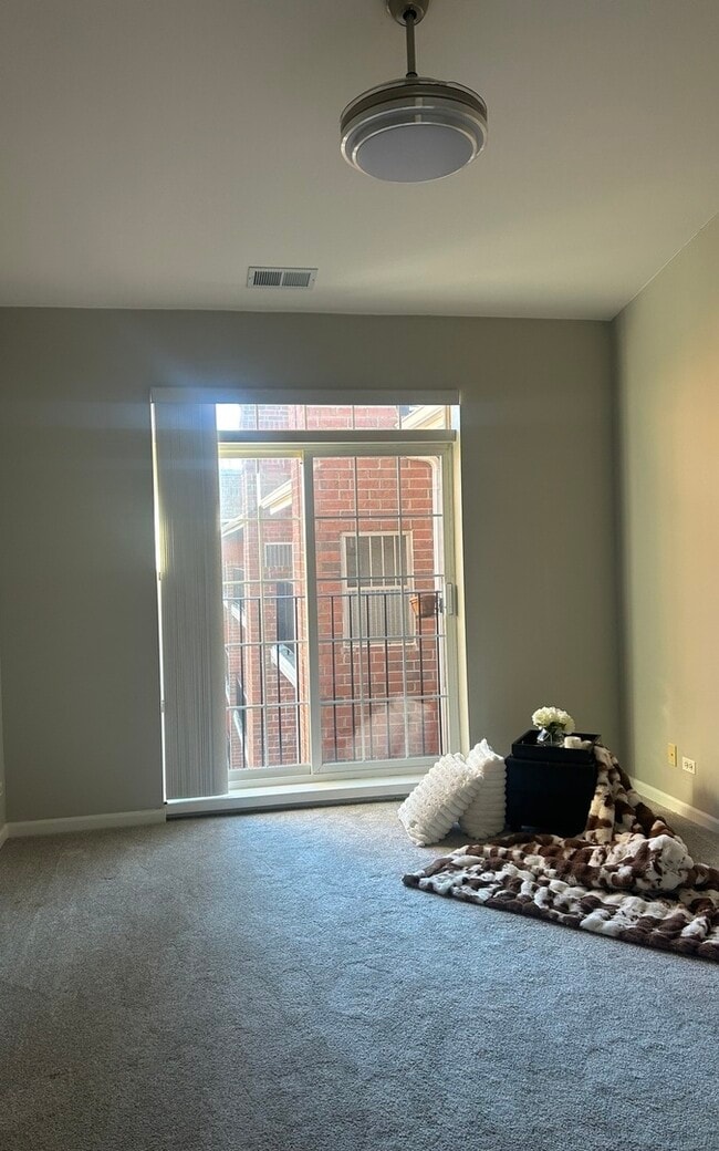 Foto del edificio - 91 Hunt Club Dr