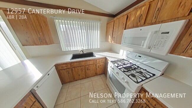 Foto del edificio - 12957 Canterbury Dr