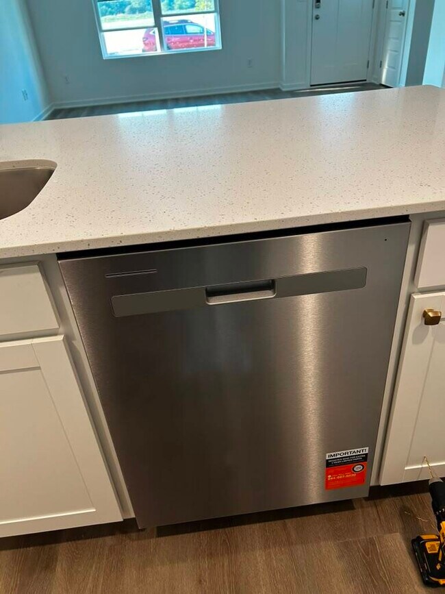 Foto del edificio - 2304 Noble Ln