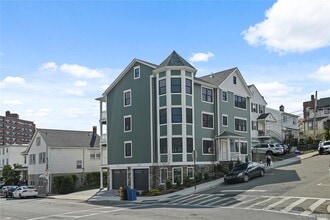 Building Photo - 80 Depeyster St